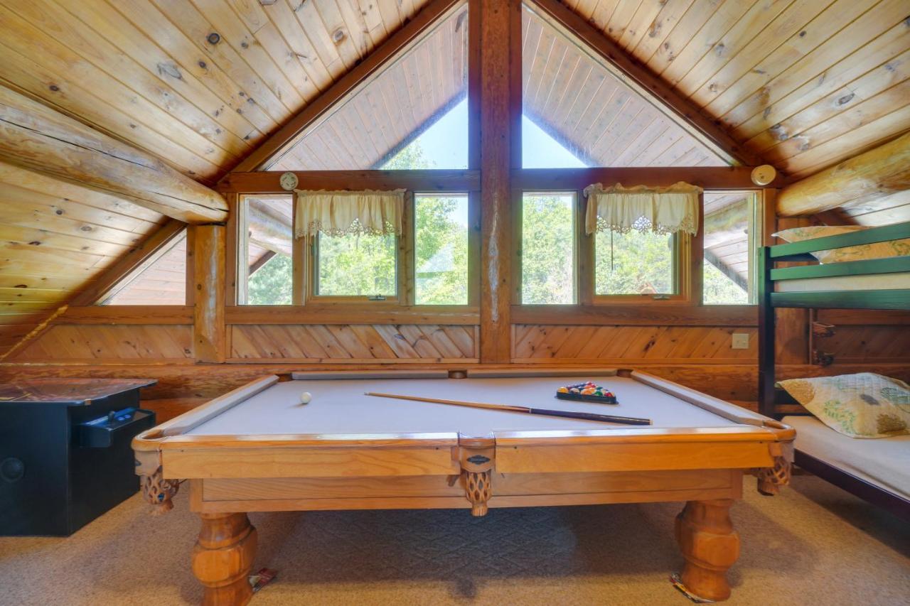 Smoky Mountain Vacation Rental Cabin With Hot Tub! 개틀린버그 외부 사진