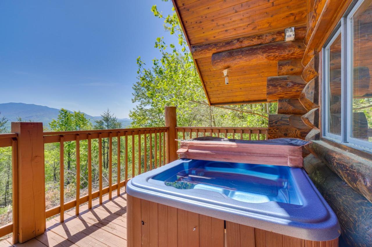 Smoky Mountain Vacation Rental Cabin With Hot Tub! 개틀린버그 외부 사진
