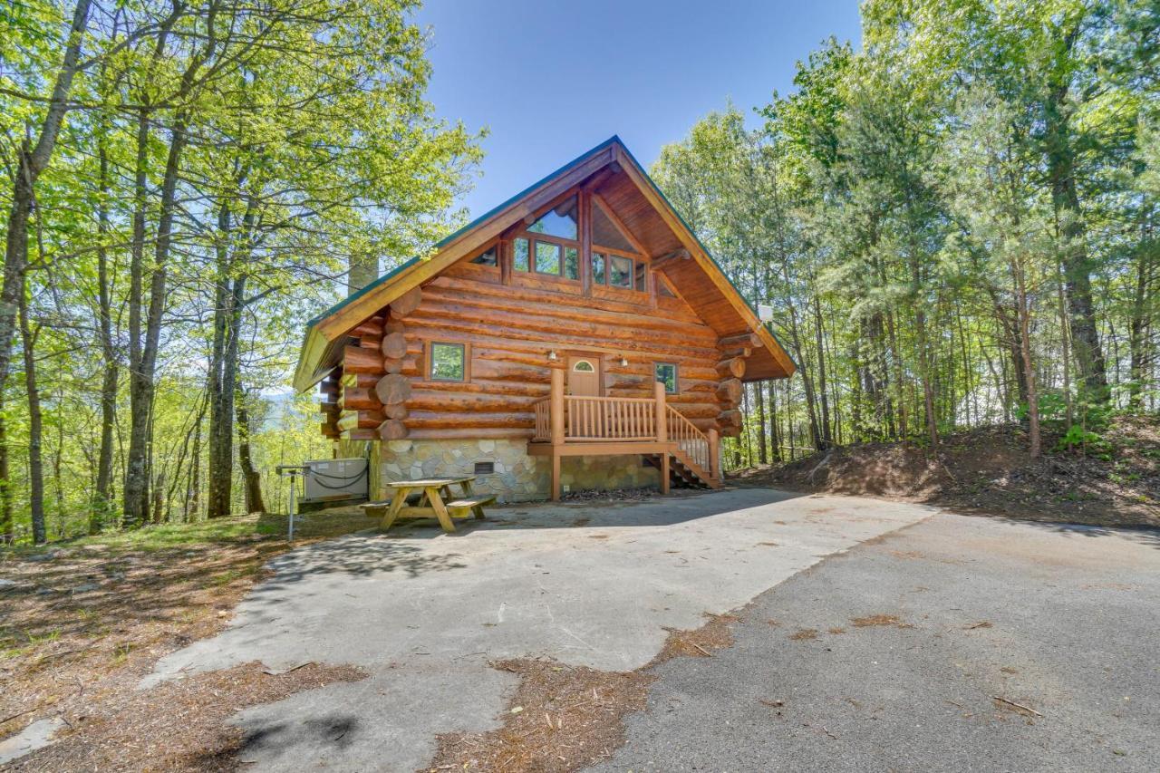 Smoky Mountain Vacation Rental Cabin With Hot Tub! 개틀린버그 외부 사진