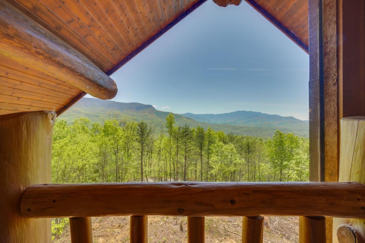 Smoky Mountain Vacation Rental Cabin With Hot Tub! 개틀린버그 외부 사진